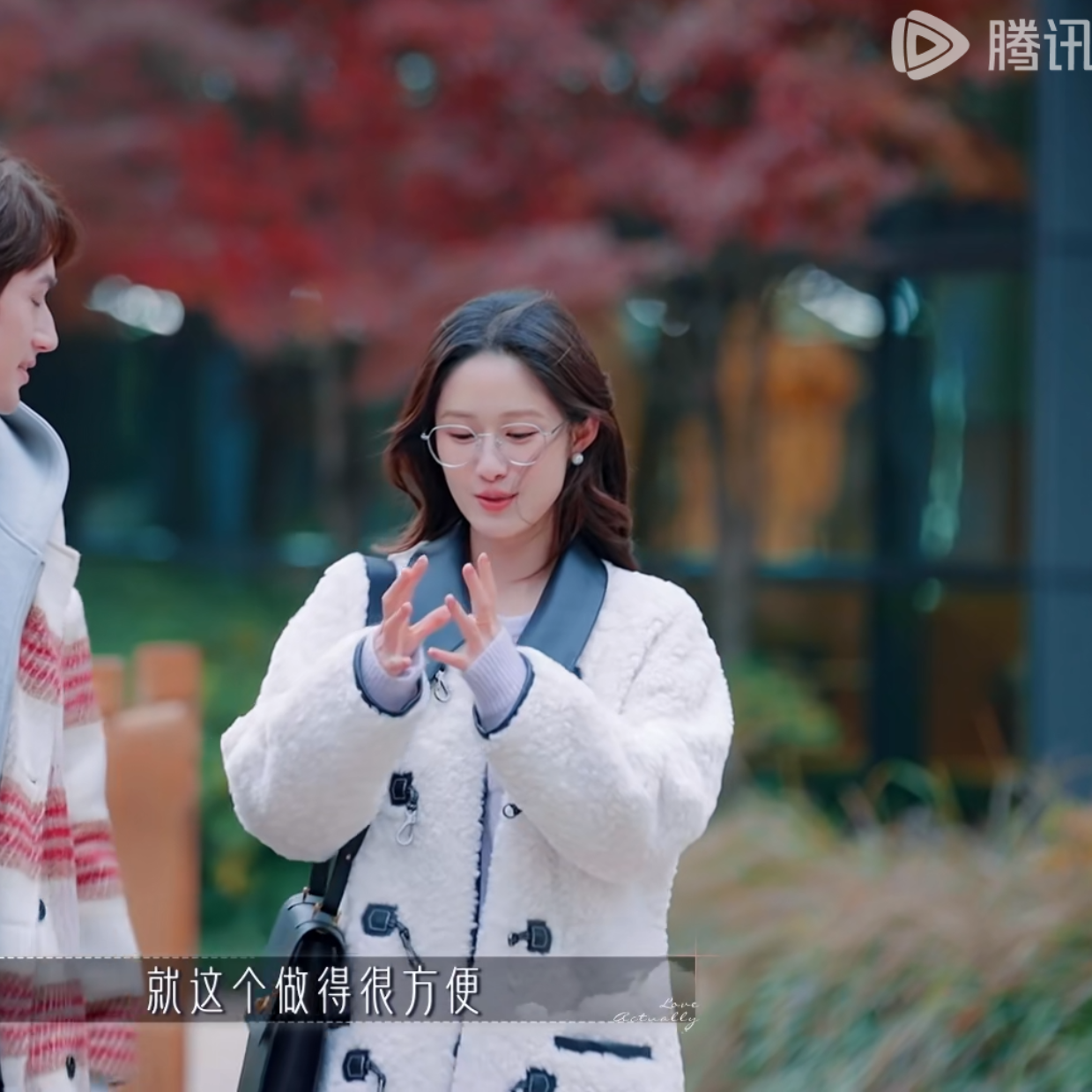 半熟恋人张纯烨梁田同款毛呢大衣女宽松羊羔毛设计感牛角扣呢外套