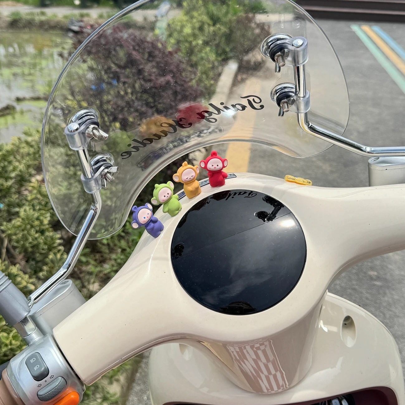 适用于雅迪爱玛台铃九号仪表盘天线宝宝装饰小摆件车尾可爱公仔