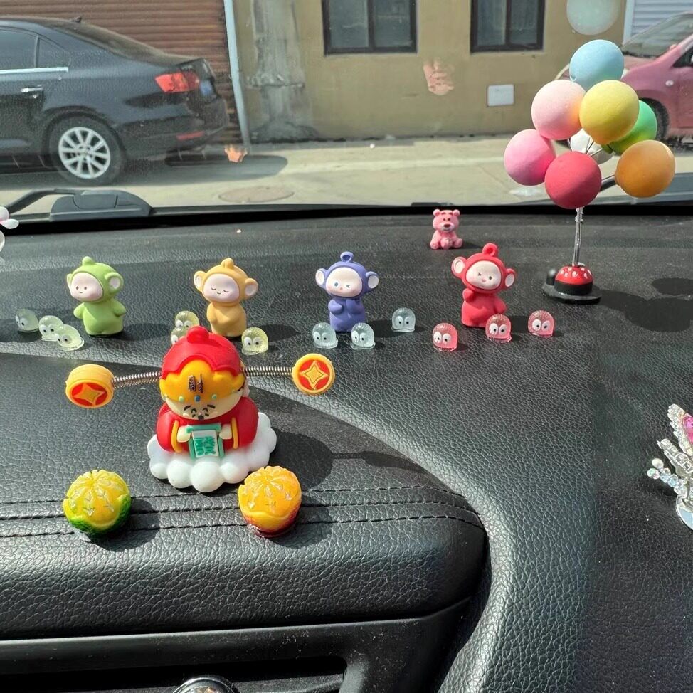 汽车中控财神立体小摆件改装电动车摩托车天线宝宝可爱公仔装饰品