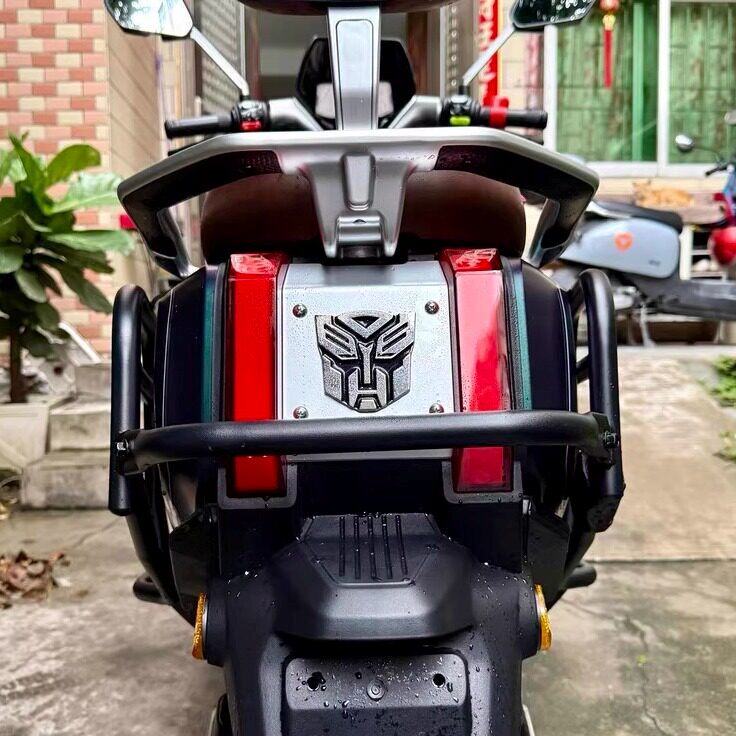 适用于台铃封神立体车贴变形金刚锌合金改装配件电动车尾装饰贴