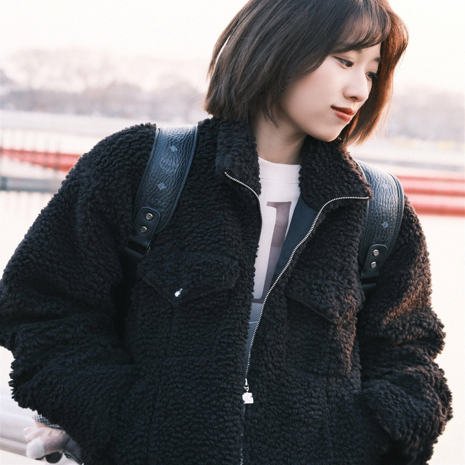 耐克NIKE女加绒加厚羊羔绒外套