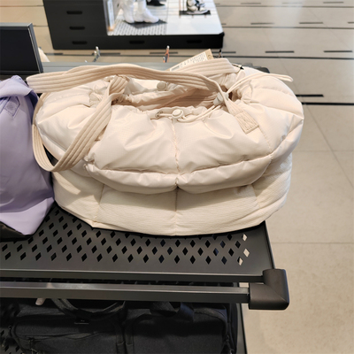 耐克NIKE新款女加厚手提包托特包