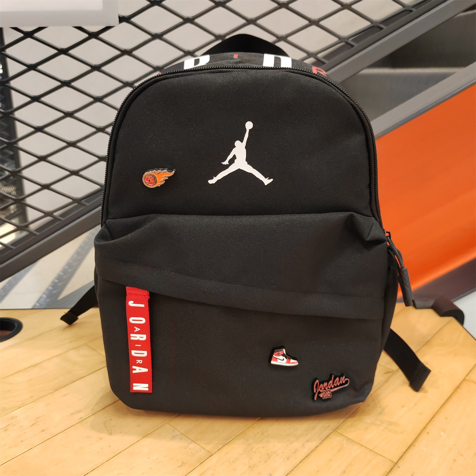 耐克NIKE奥莱正品男女运动休闲儿童迷你书包背包双肩包IW1548-010