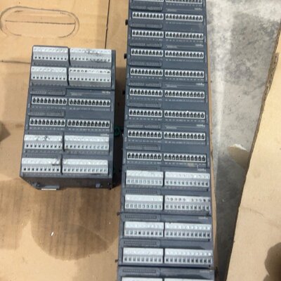 议价ModiconPLC模块TM3DM32RTM3-DM32RTM3DM32RTM3DM32R模块