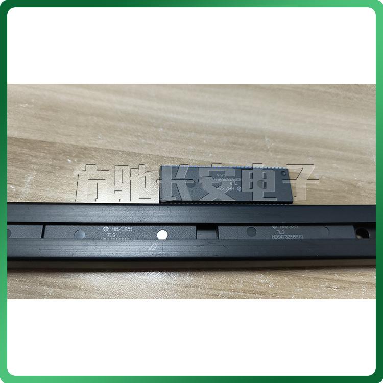 进口HITACHI日立 HD6473258P10 功率三极管 SDIP-64 32KB 10MHz