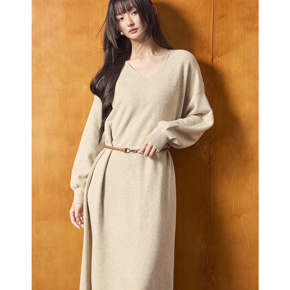 杭州盛都服饰2025冬新复古慵懒风美拉德针织中长款搭配披肩内