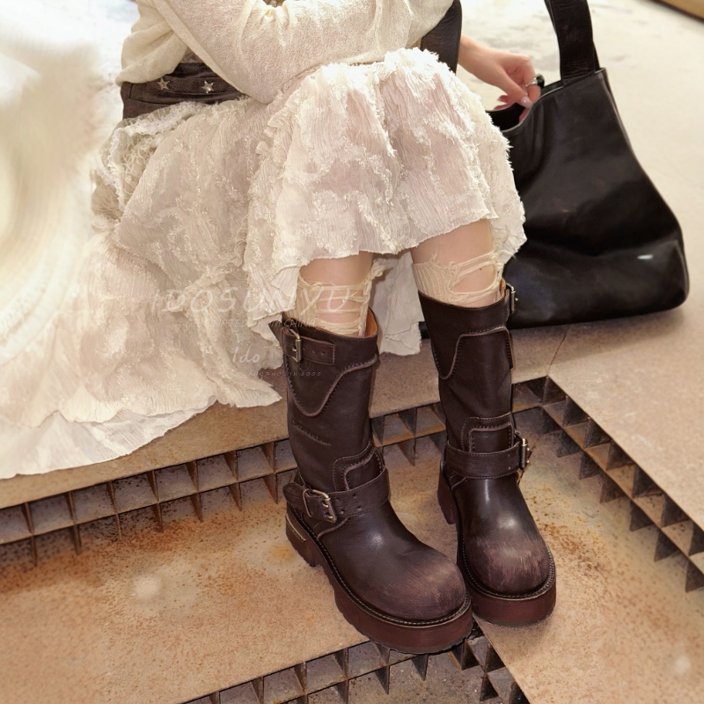 IDO2025新款秋款女鞋真皮马丁靴