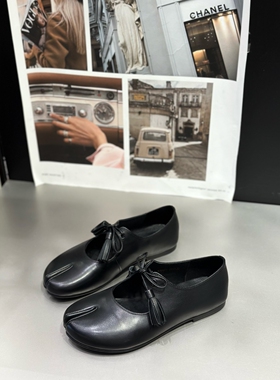 欧货ido2026超火新款女鞋甜美蝴蝶结流苏平底玛丽珍鞋时髦分趾鞋