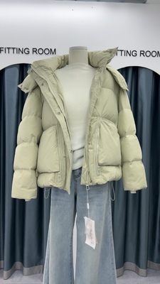 豆绿色厚款休闲百搭短款羽绒服宽松休闲韩版外套