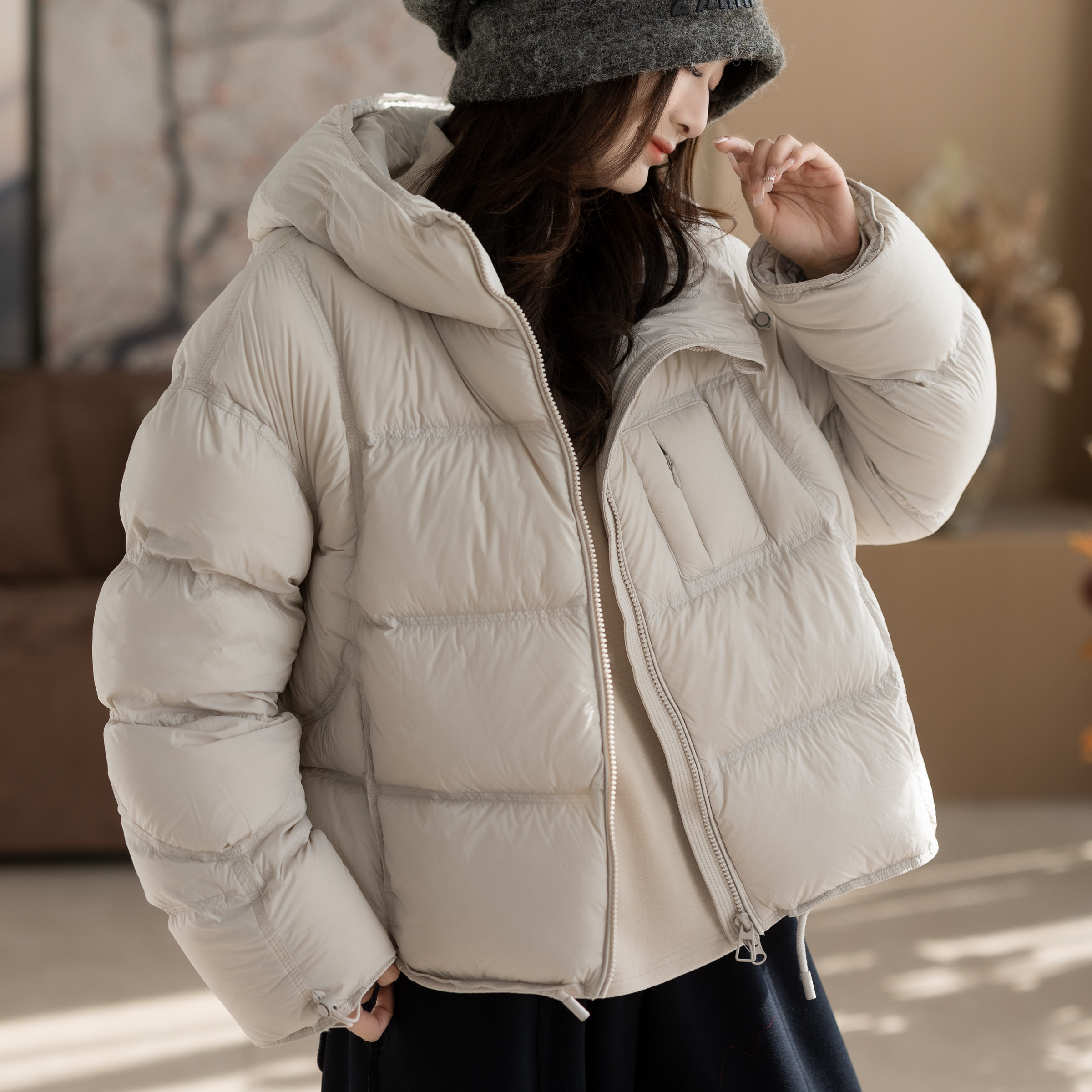 咖咪羽冬装新款90白鸭绒休闲帽子女士宽松时尚保暖好款女装羽绒服