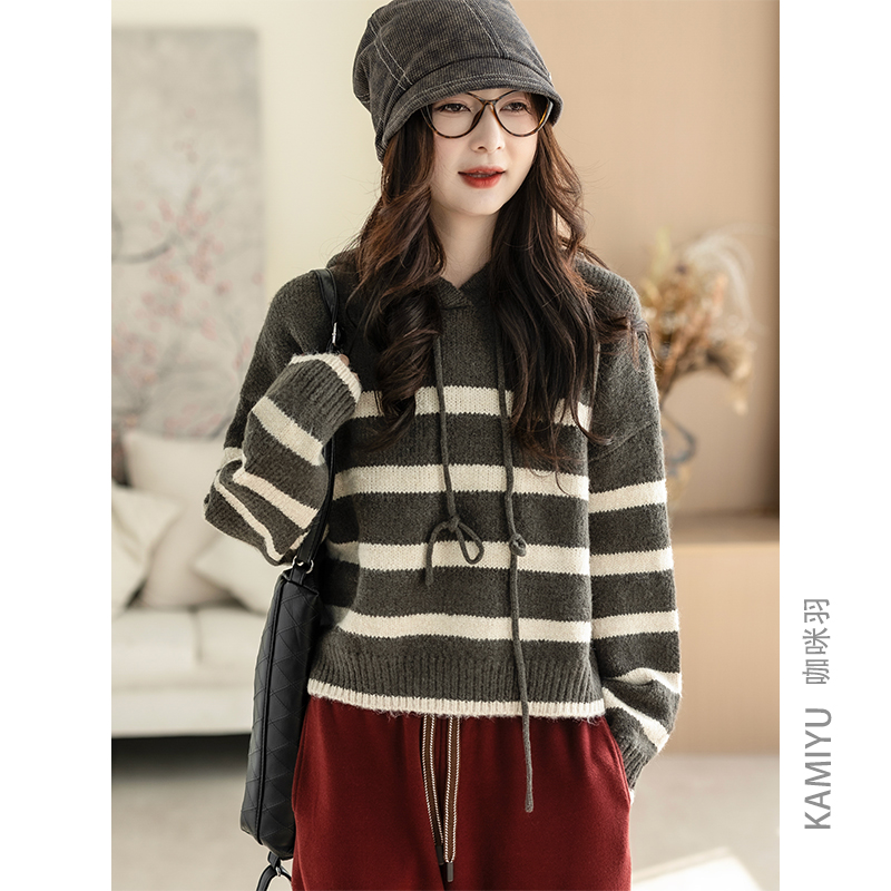 咖咪羽毛衣外套女秋冬新款女士休闲连帽条纹时尚宽松慵懒女装上衣