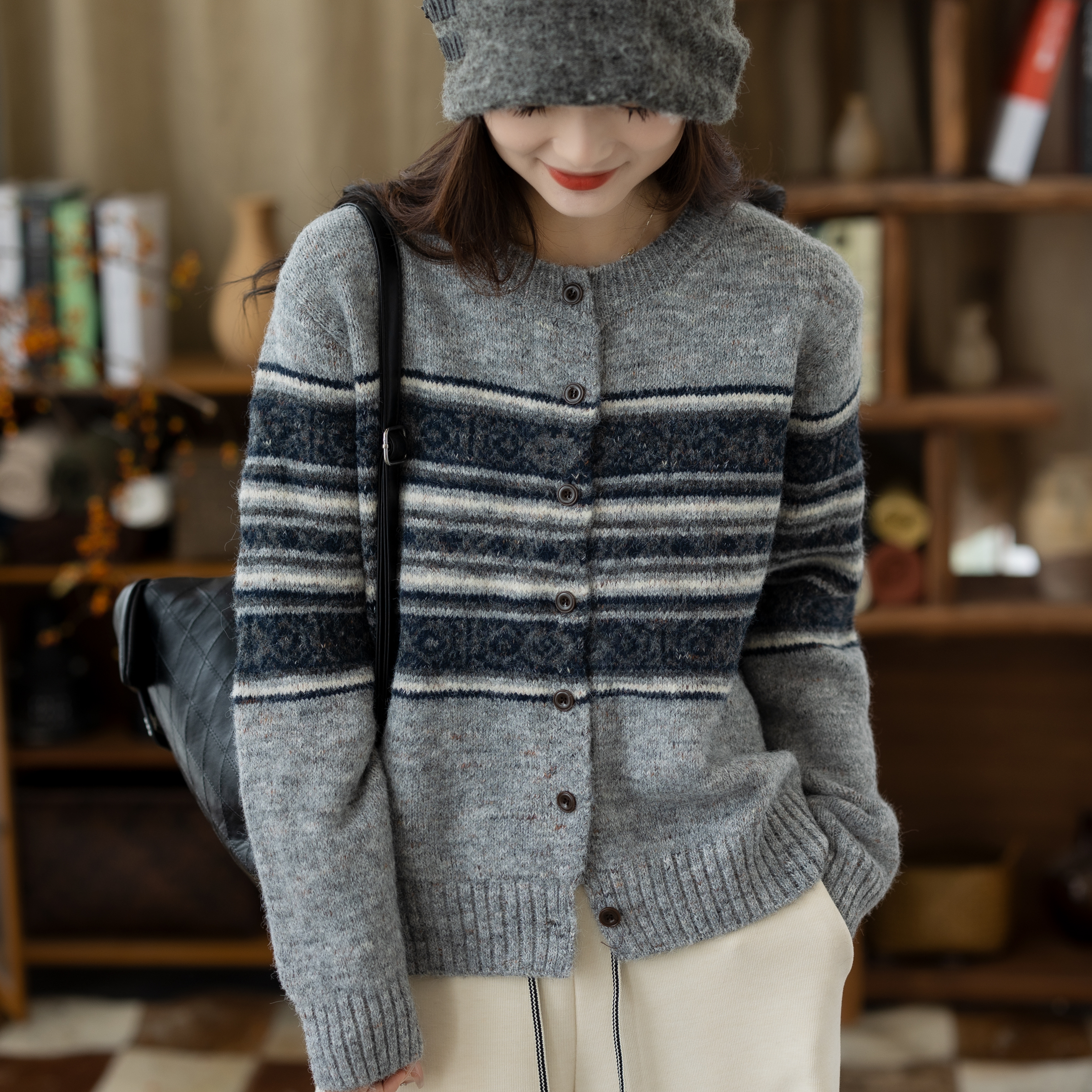 咖咪羽羊毛针织开衫女秋冬新款圆领时髦洋气百搭通勤女装上衣外套