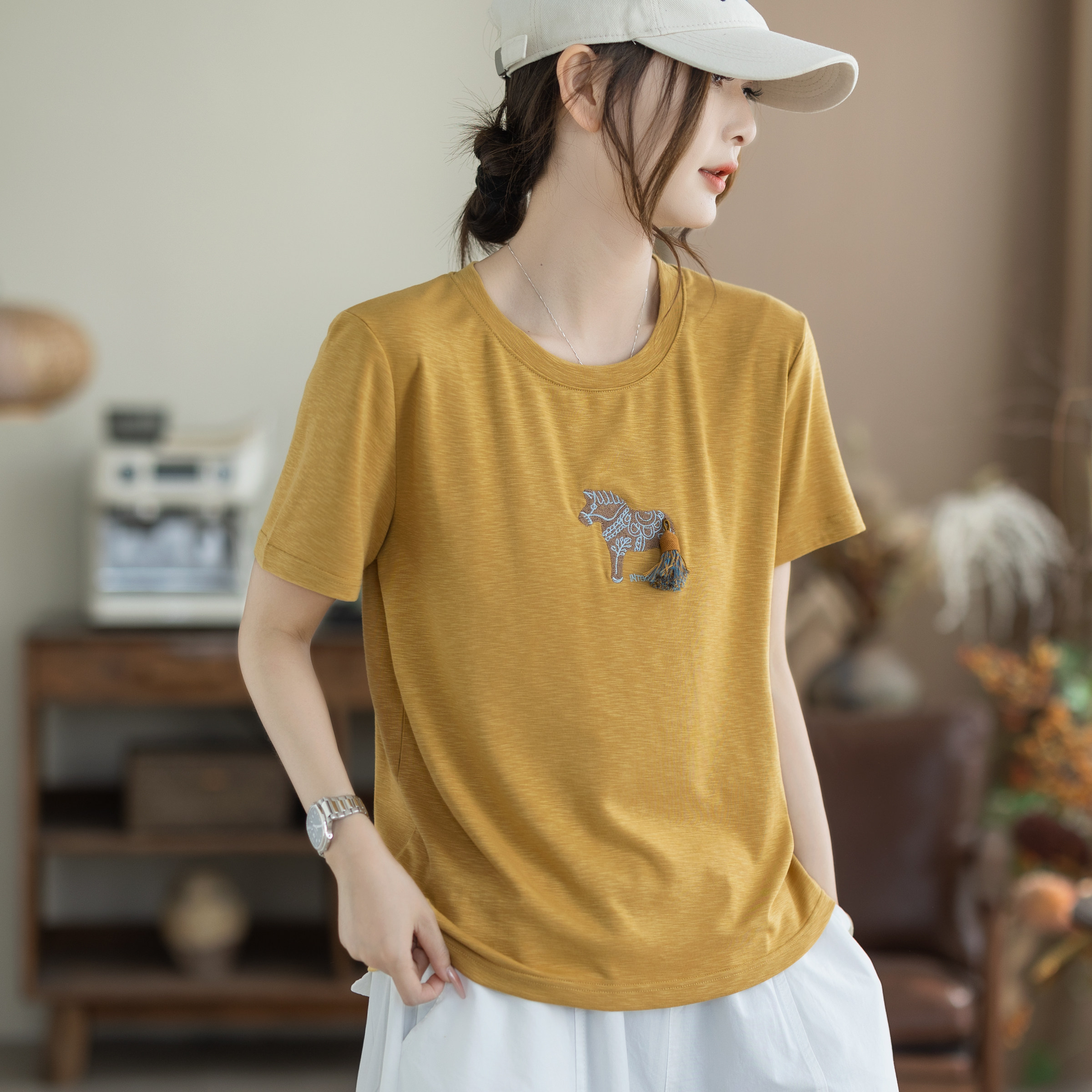 咖咪羽短袖减龄流苏小马刺绣夏季新款宽松休闲基础款上衣T恤女