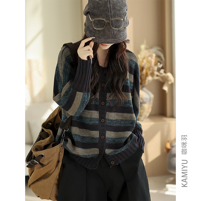 咖咪羽针织毛衣外套女秋季新款女士休闲条纹百搭复古款女装上衣女