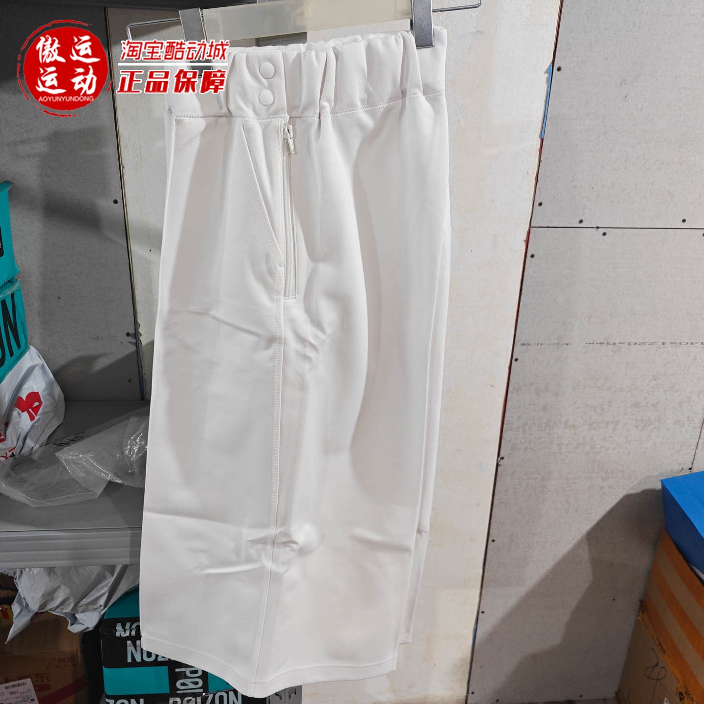 阿迪达斯三叶草女裤2025冬季简约舒适口袋拉链运动休闲短裤AJ5468