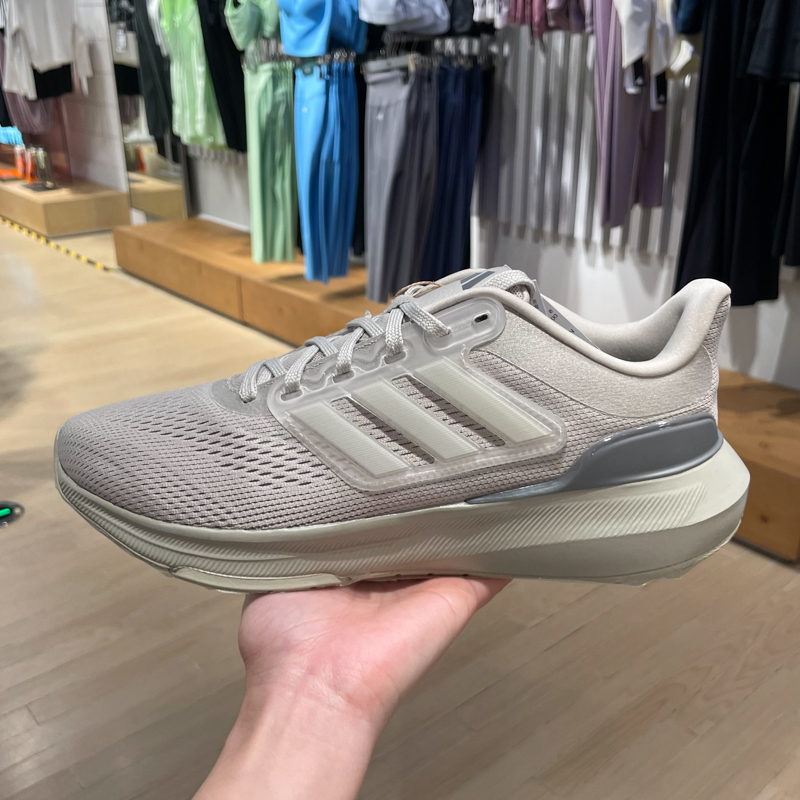 阿迪达斯透气舒适休闲低帮跑步鞋