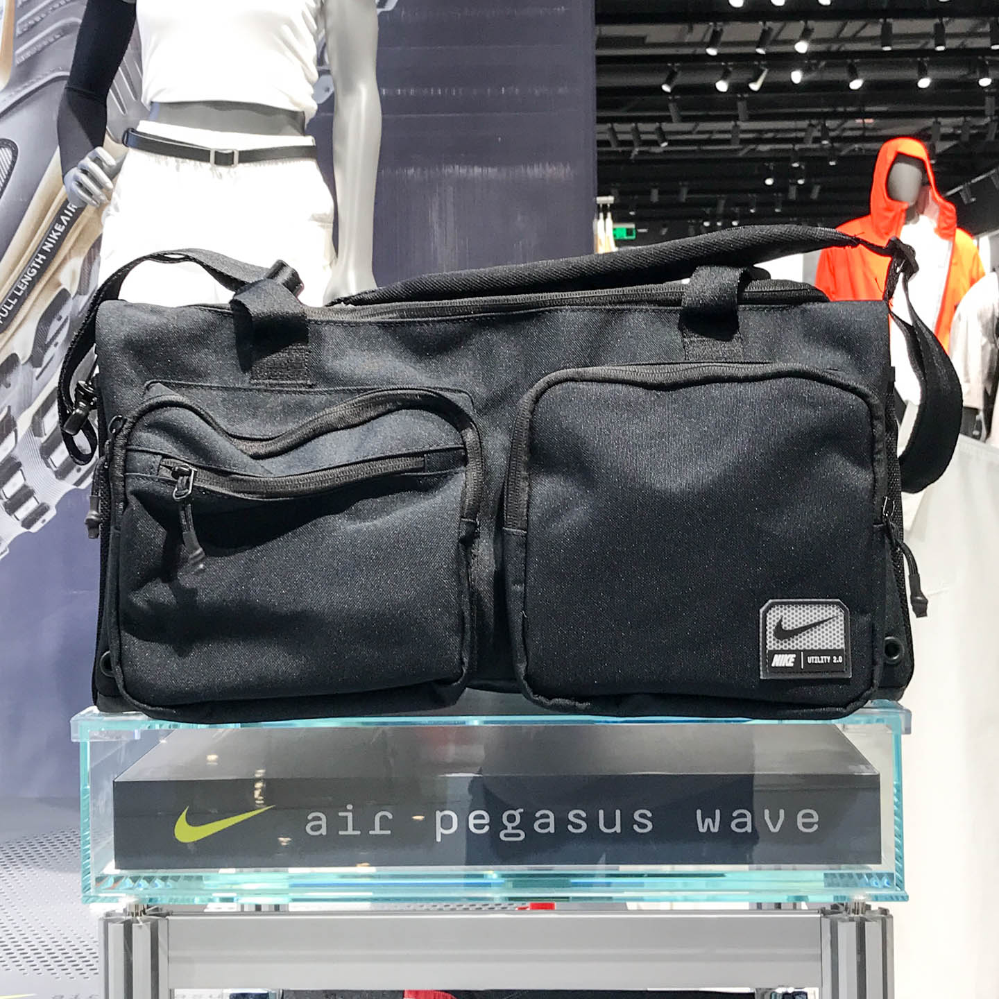 NIKE耐克2025夏季男子大容量运动单肩包健身训练行李包FN4206-010