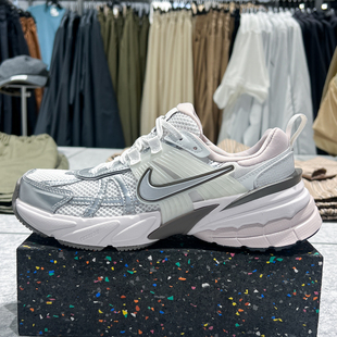 Nike耐克2025秋V2K 风低帮透气运动鞋 FD0736 010 Run女子复古跑鞋