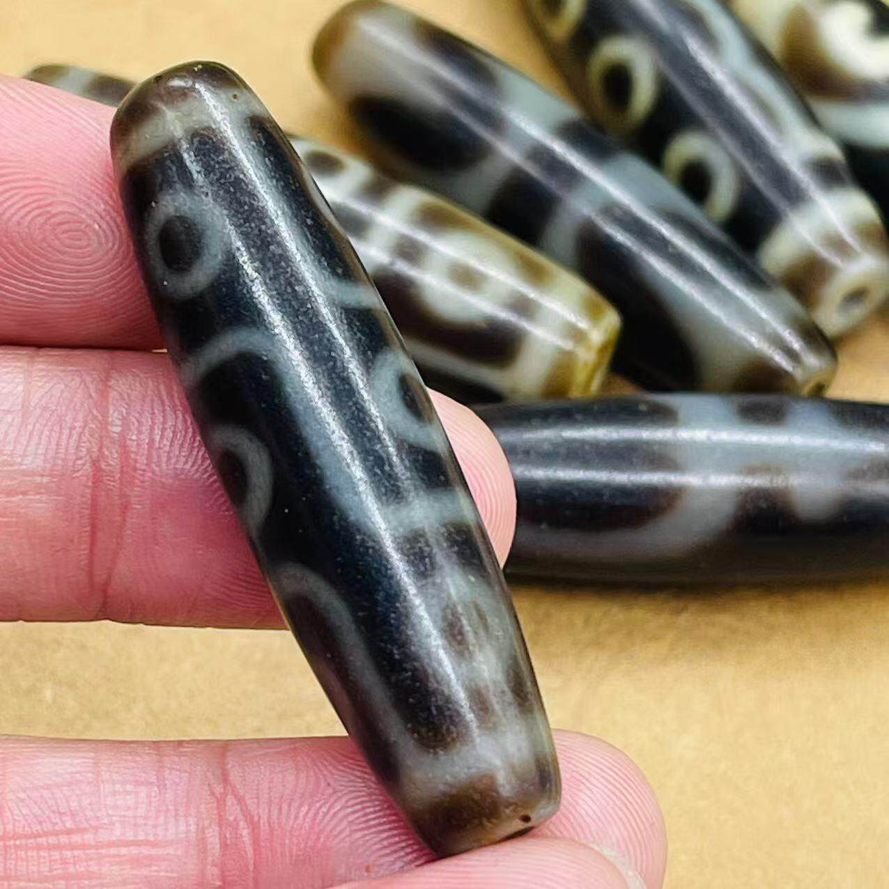 保真品西藏天然玛瑙天珠吊坠精品