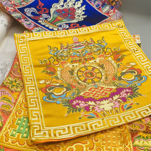 金刚杵八吉祥摩尼宝佛像垫