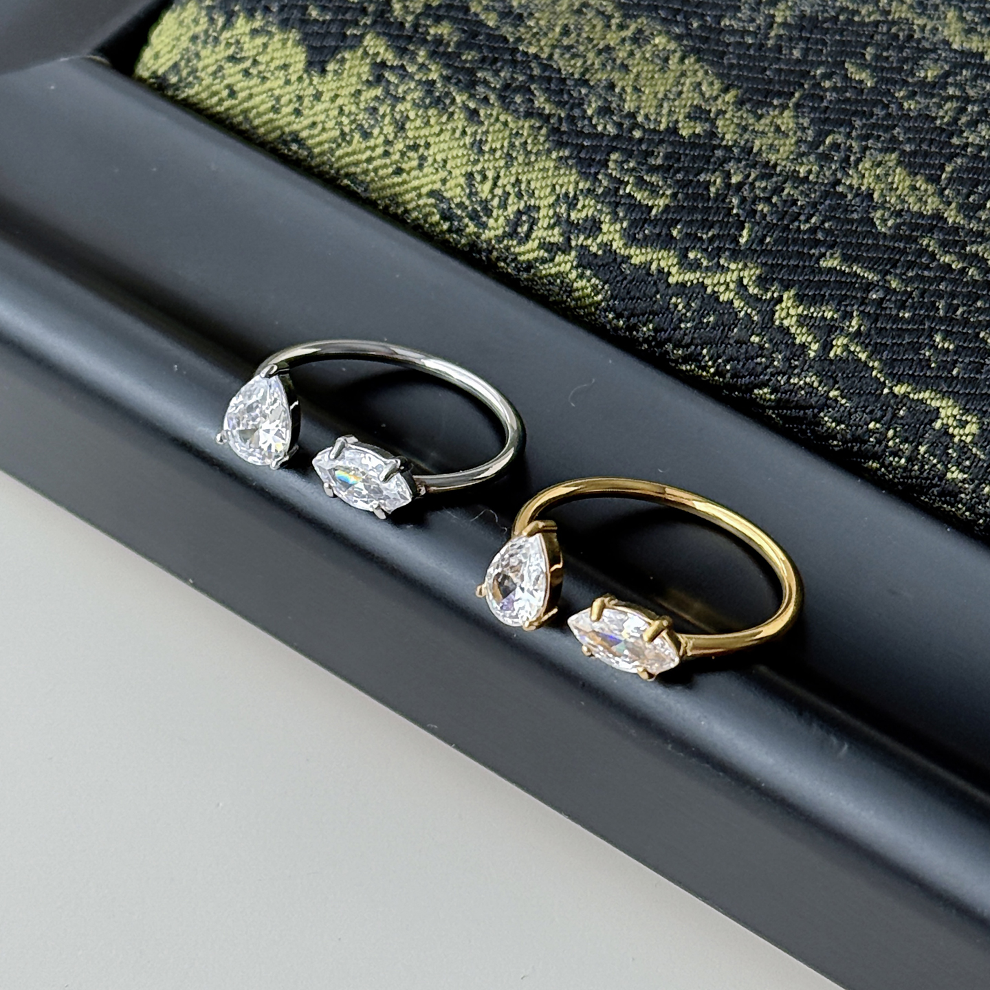 极简水滴锆石戒指女钛钢18K金色