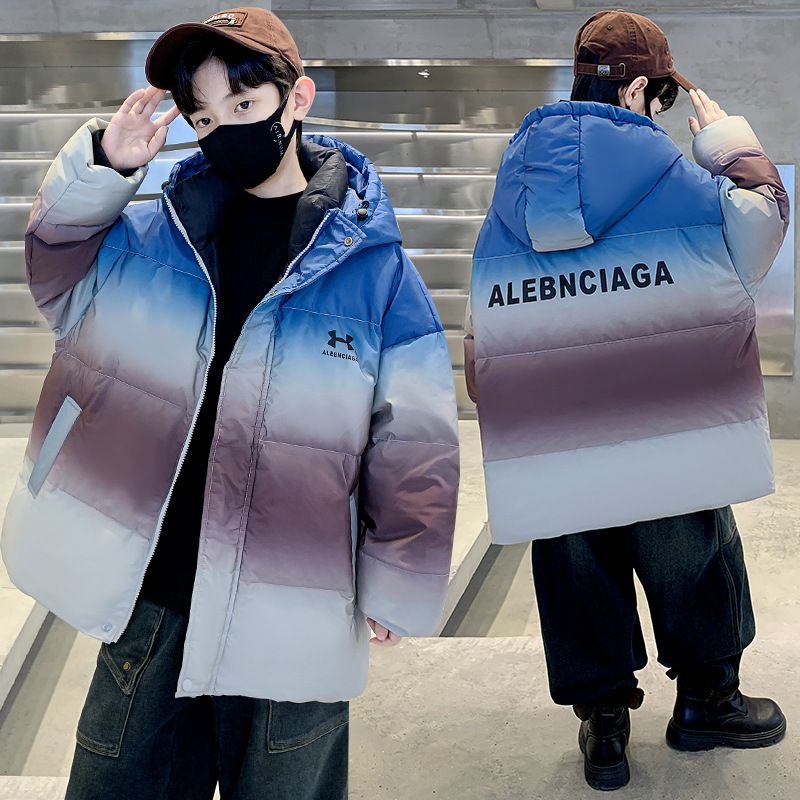 儿童装男童冬装渐变连帽羽绒服上衣大童新款男孩加厚保暖外套,童装羽绒服,摩比熊 儿童装男童冬装渐变连帽羽绒服上衣大童新款男孩加厚保暖外套,童装羽绒服,摩比熊