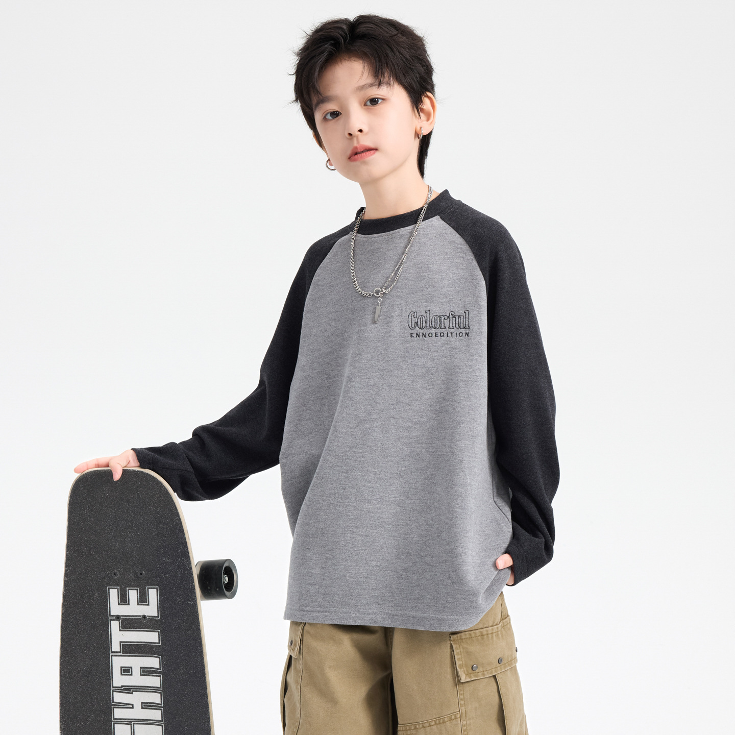 男大童秋冬季撞色双面绒打底衫新款儿童男孩保暖内搭长袖t恤，童装T恤，摩比熊