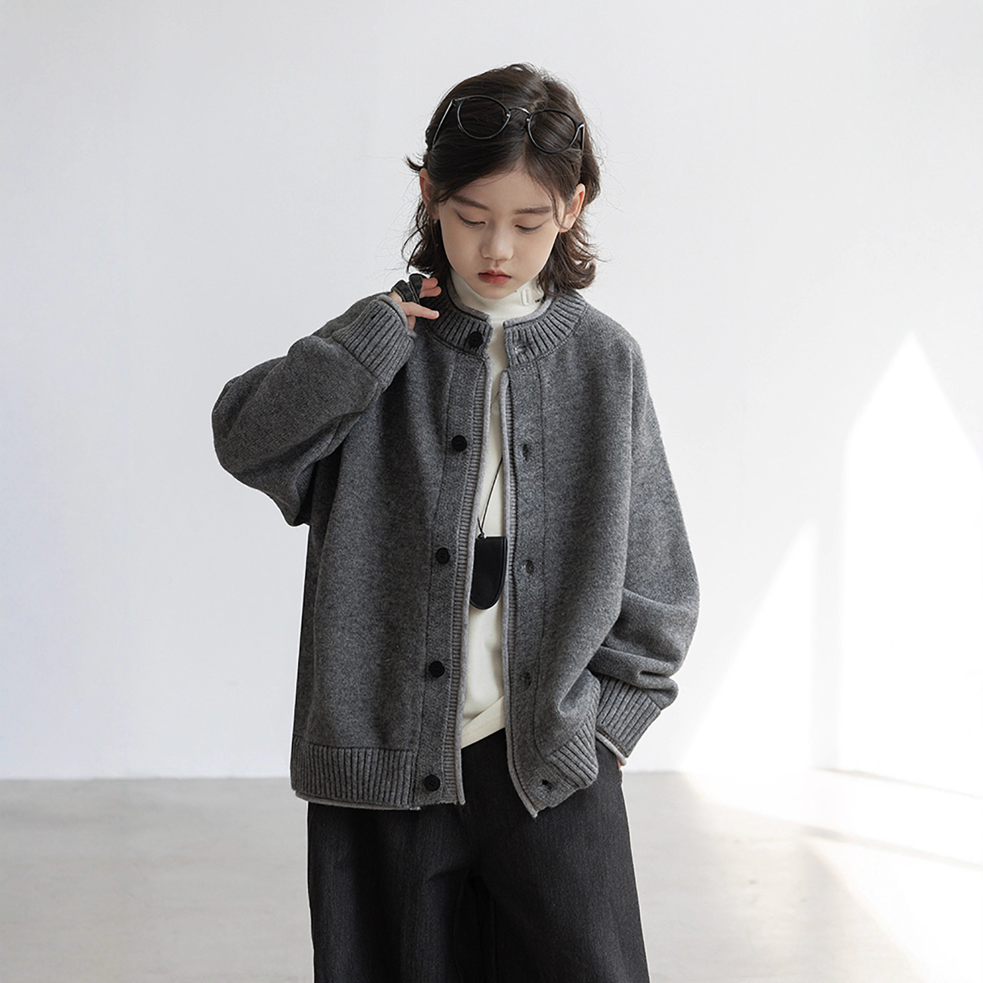 男童开衫毛衣秋冬款新款中大儿童冬季加厚针织外套男孩冬装潮，童装毛衣，摩比熊