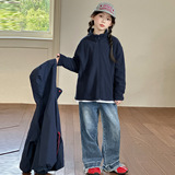 藏青色外套加内搭