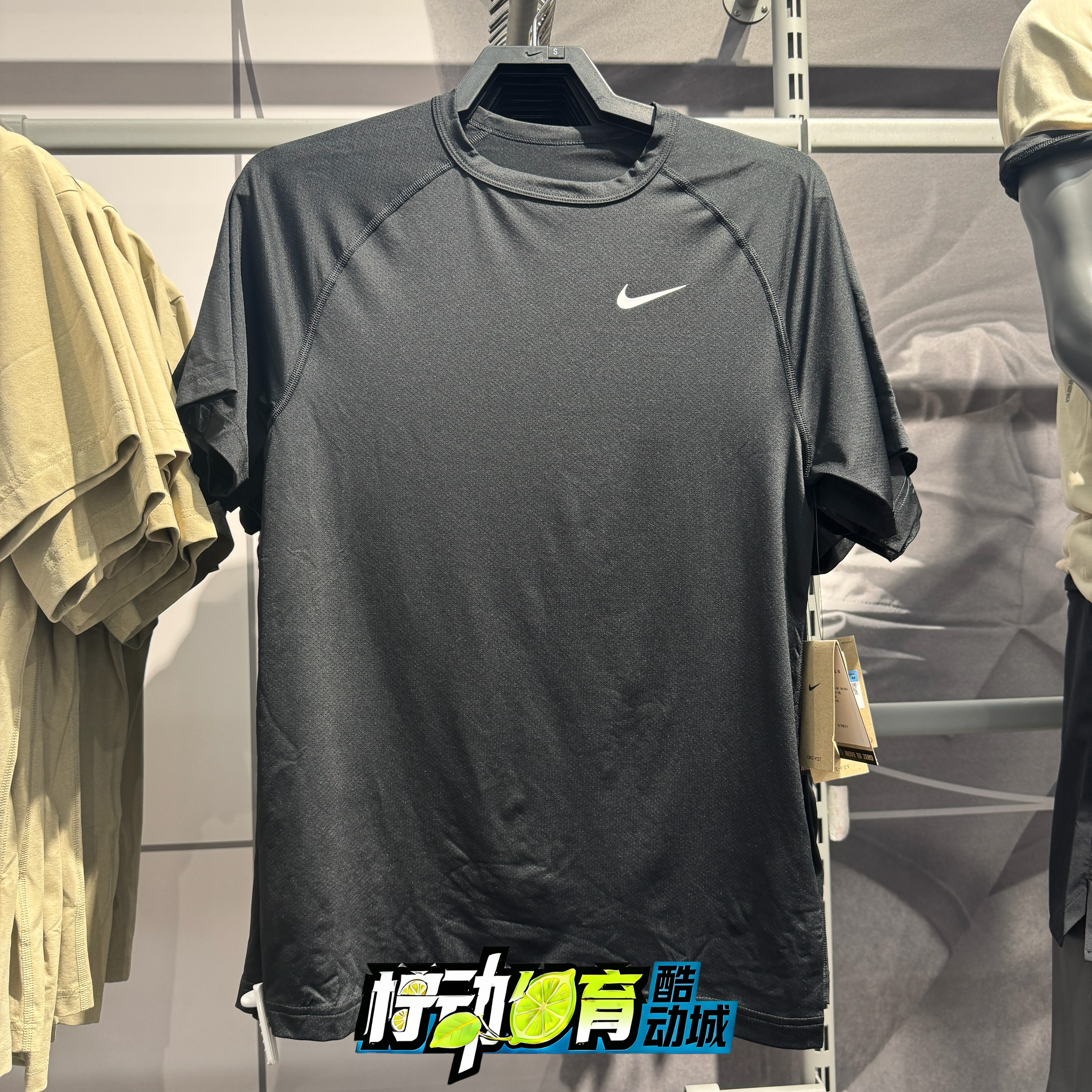 正品Nike/耐克 男子速干跑步运动休闲宽松透气半袖上衣DV9816-010