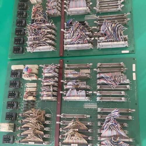 议价机拆机板卡背板2块，型号CN-CHASSIS RO 68