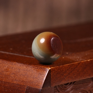 15mm圆珠沙枣青苏工新疆和田玉籽料单珠红皮散珠多宝手串顶珠配珠