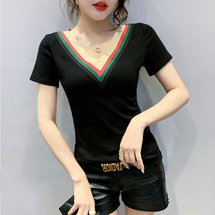 显瘦半袖 女装 体恤 夏洋气撞色上衣修身 V领T恤女短袖 2024新款 潮时尚