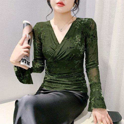 气质植绒印花T恤女长袖秋装性感V领交叉网纱上衣紧身显瘦打底小衫