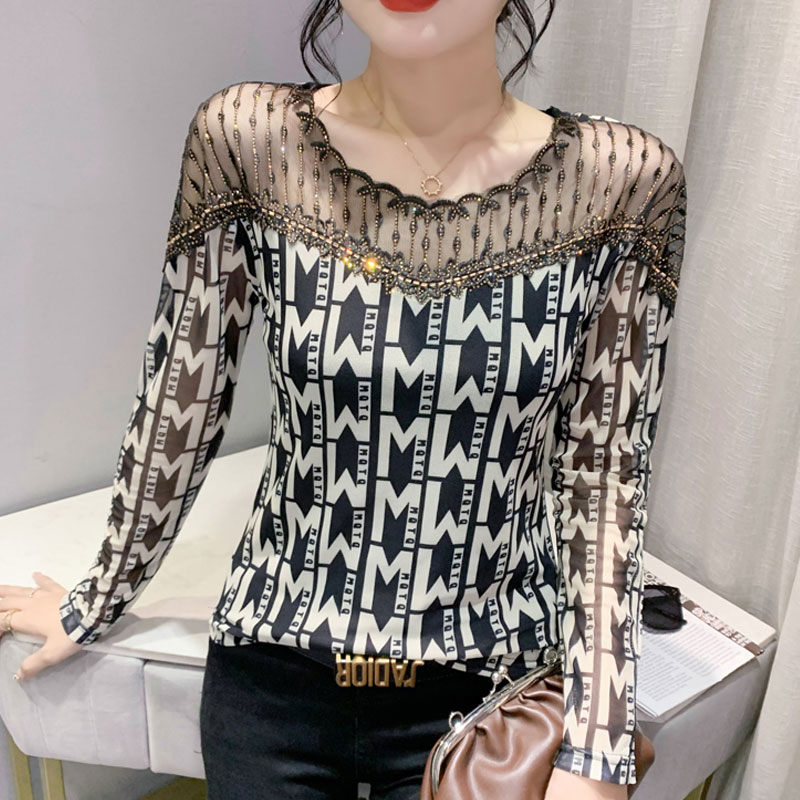 长袖T恤女春秋洋气小衫修身蕾丝拼接打底衫时尚印花网纱烫钻上衣