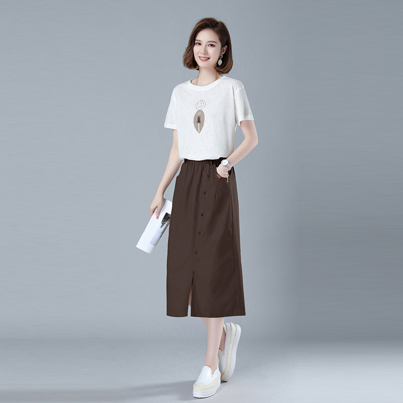 时尚简约女装套装 舒适百搭两件套 优雅气质长裙 显瘦修身设计图片