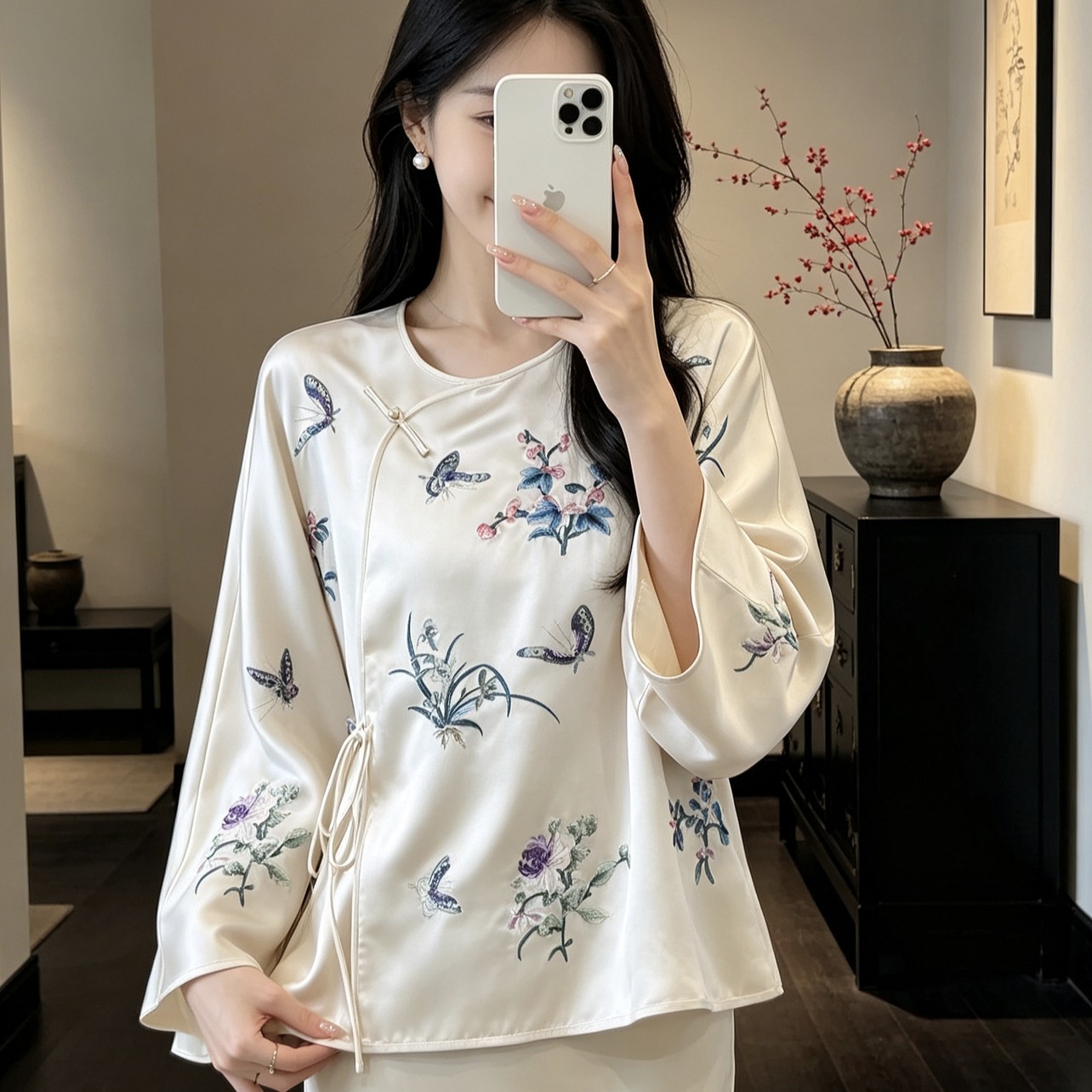 2026秋季新款国风醋酸刺绣斜襟系带改良唐装上衣新中式茶服外套女