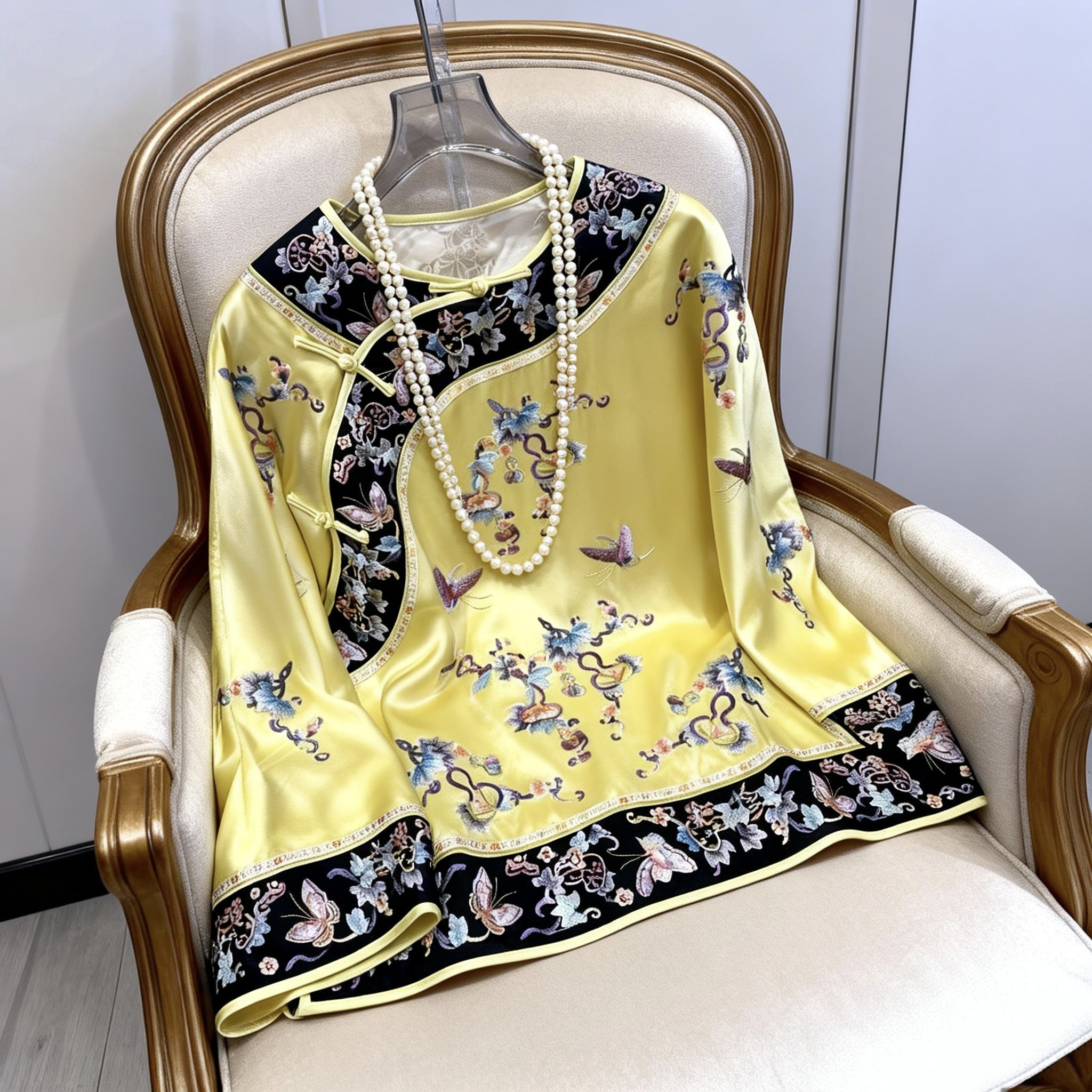 新中式轻奢清宫格格服上衣秋冬女装复古国风醋酸刺绣改良唐装外套