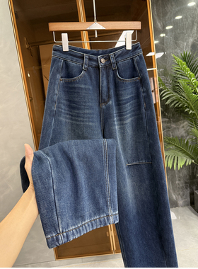 推荐！冬季出街王炸神裤！加绒中高腰牛仔镰刀裤女    M037005~JS