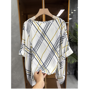 793171 穿上就不想脱 上衣女 宽松真丝条纹印花圆领短袖 衬衫
