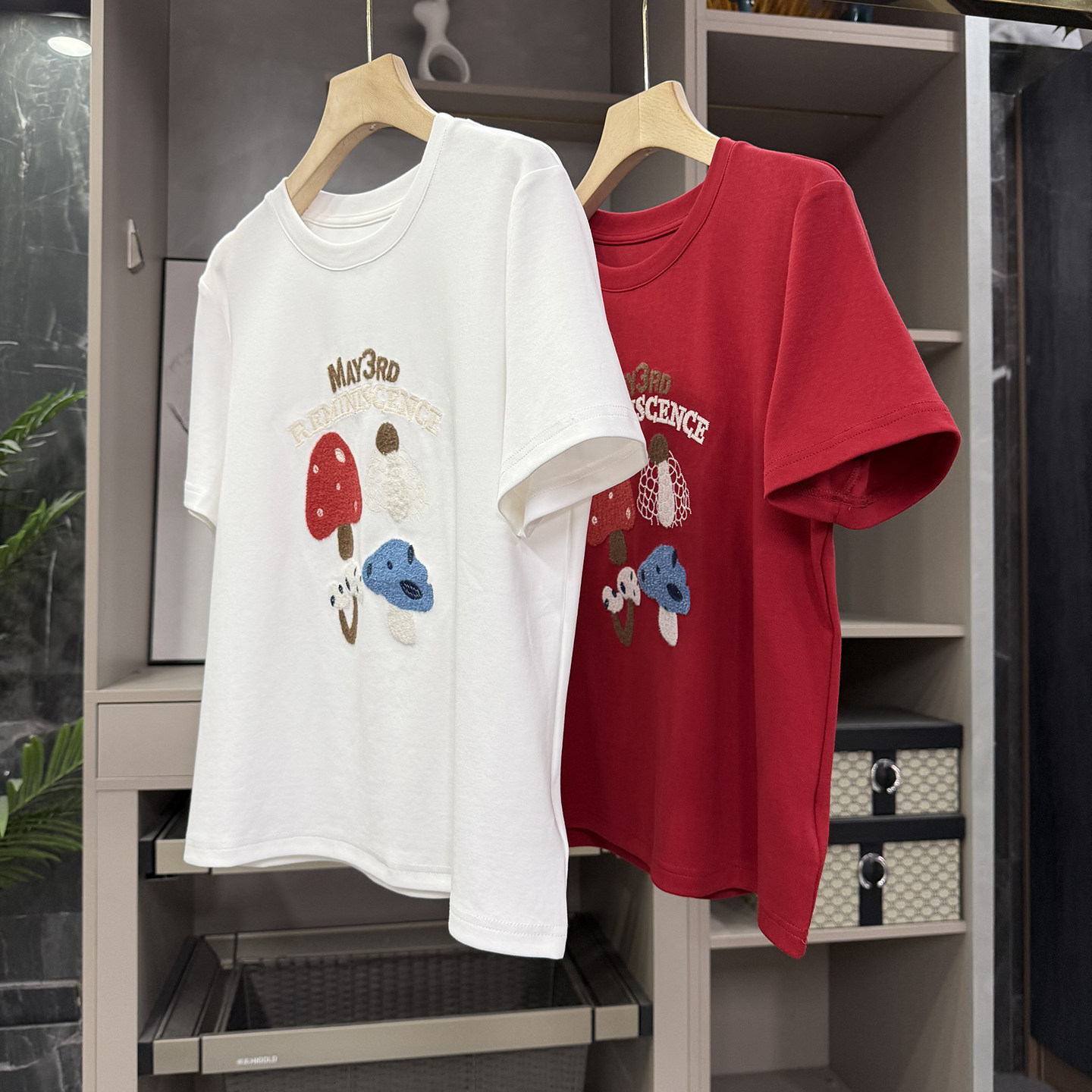 闭眼shou！实力工厂出！刺绣蘑菇圆领短袖棉T恤女  M02465~ZY