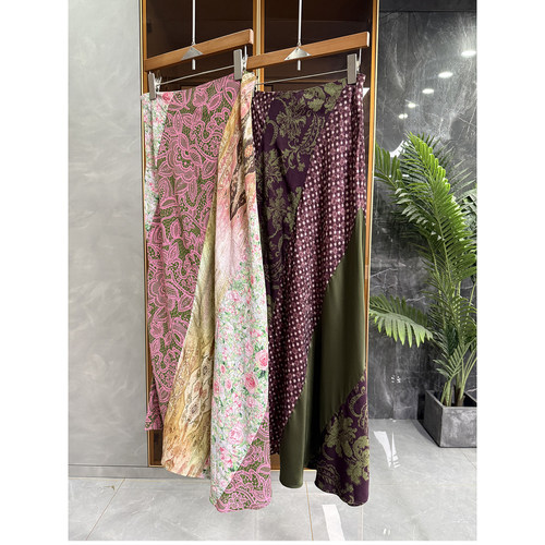 大厂N货！撞色印花A字半身裙