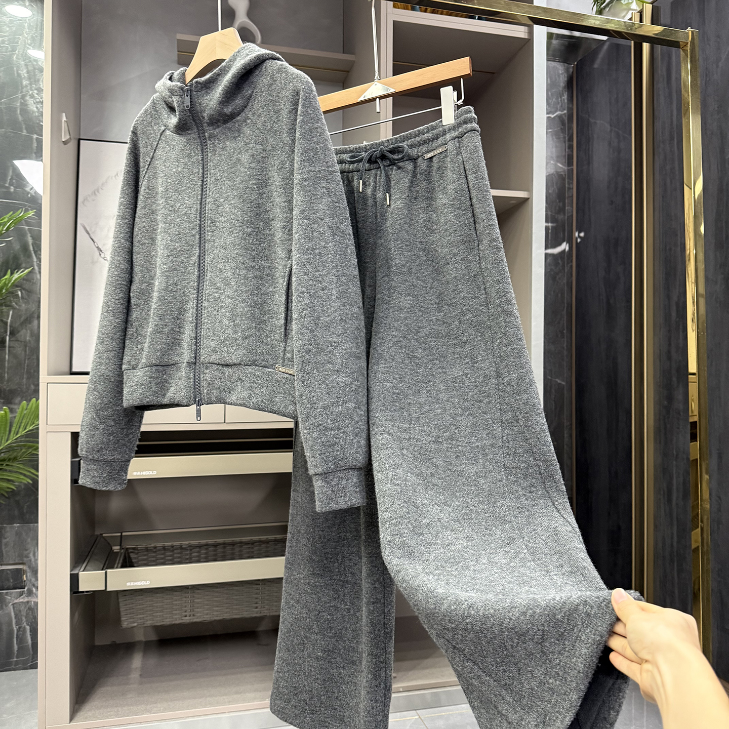 宽松羊毛连帽卫衣外套休闲裤套装