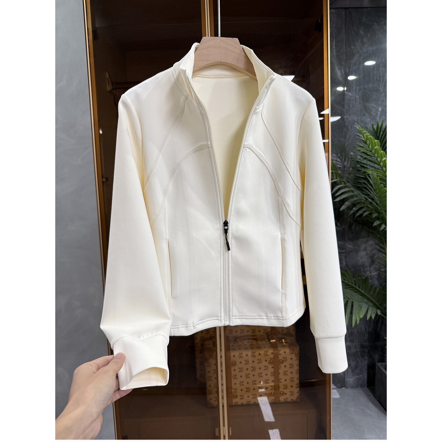 N货！修身立领拉链卫衣短外套