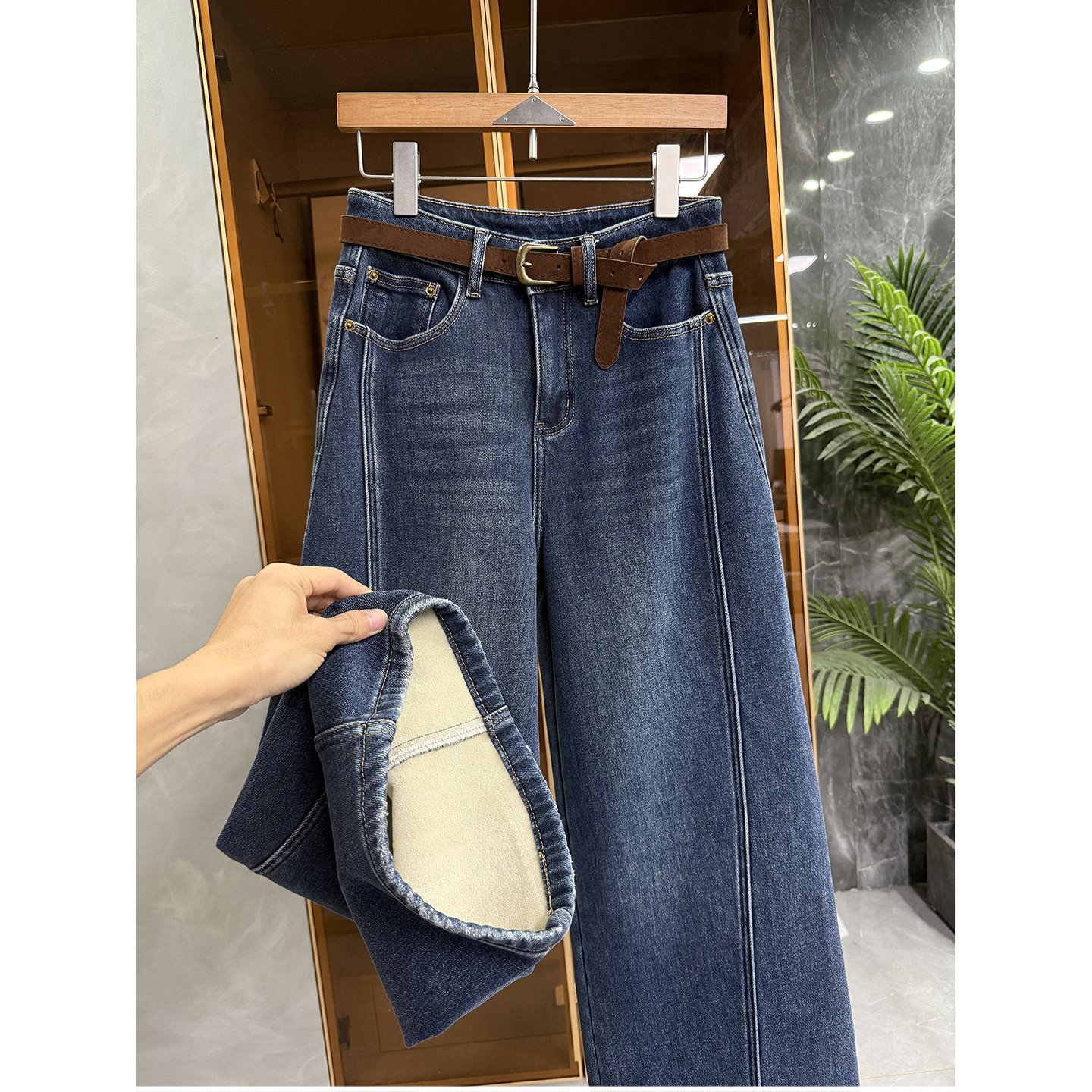 N货！冬季时髦单品！加绒中高腰牛仔阔腿裤女    M778135~JS