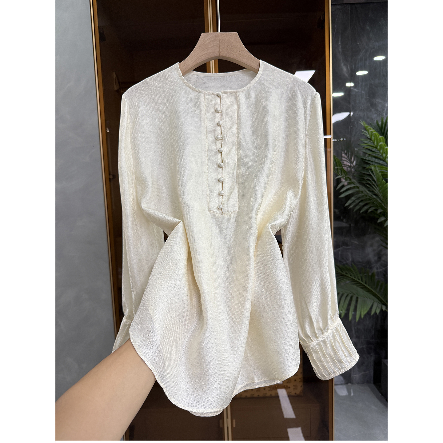 新中式！真丝花罗半开领长袖上衣