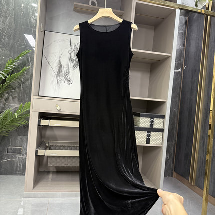 chao值！口碑厂订单！优雅丝绒圆领无袖背心连衣裙  GQ853259~ZY