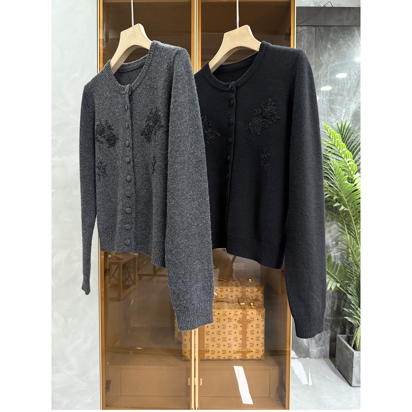 法式刺绣钉珠绵羊毛圆领针织开衫