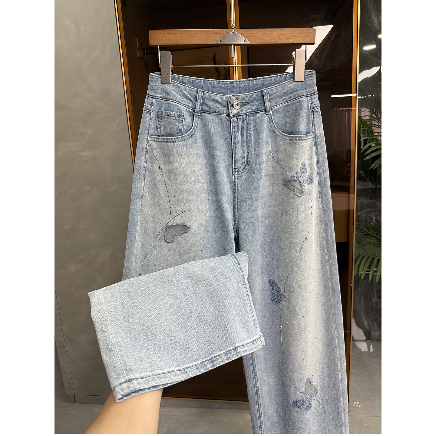高个子收！口碑工厂！烫钻刺绣蝴蝶高腰牛仔直筒裤女  D88325~ME