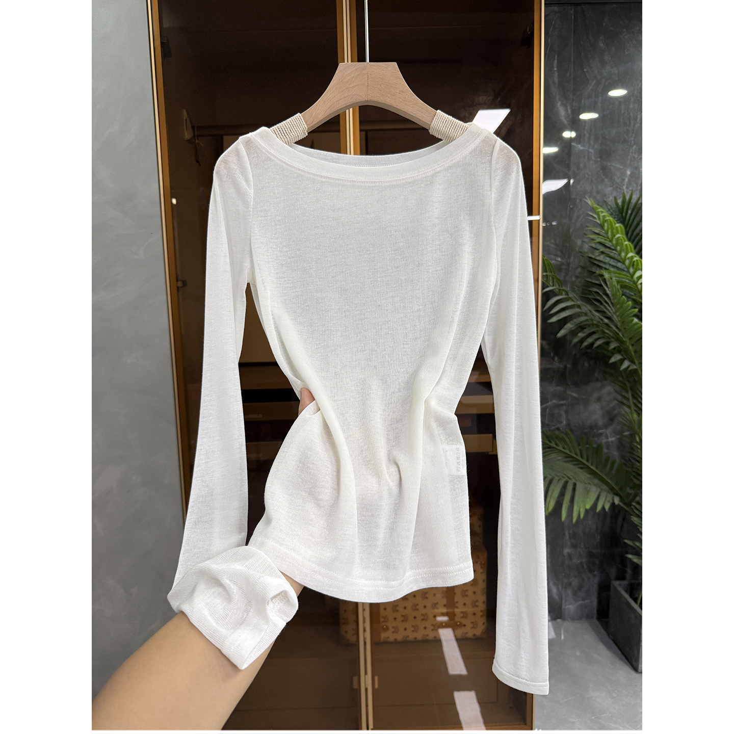 显瘦薄款圆领长袖针织打底衫T恤